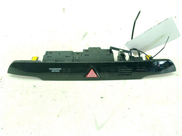 93700D7100 INTERRUPTOR WARNING HYUNDAI TUCSON (TL)|Desguaces La Cabaña