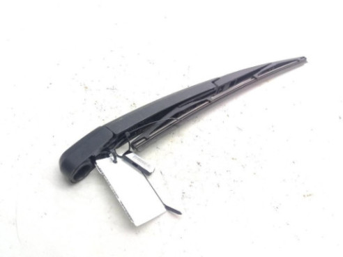 988152J000  BRAZO LIMPIAPARABRISAS TRA PORTÓN HYUNDAI TUCSON (TL)|Desguaces La Cabaña