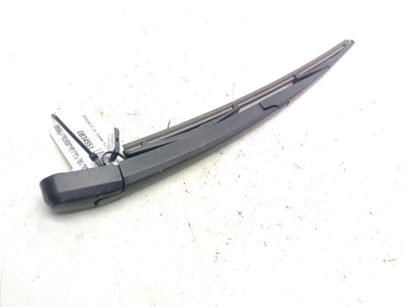 988152J000  BRAZO LIMPIAPARABRISAS TRA PORTÓN HYUNDAI TUCSON (TL)|Desguaces La Cabaña