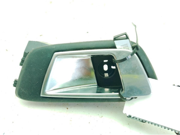 8A61A22600CEW MANILLA PUERTA LAT TRA DER INT FORD ECOSPORT|Desguaces La Cabaña