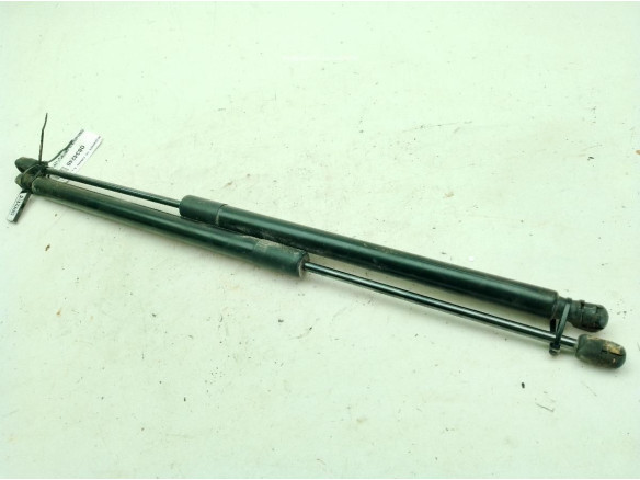 575827550D AMORTIGUADOR PORTON / TAPA MALETA SEAT ATECA (KH7)|Desguaces La Cabaña