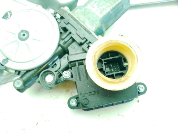 8570202020 ELEVALUNAS PUERTA LAT TRA DER TOYOTA AURIS (_E18_)|Desguaces La Cabaña