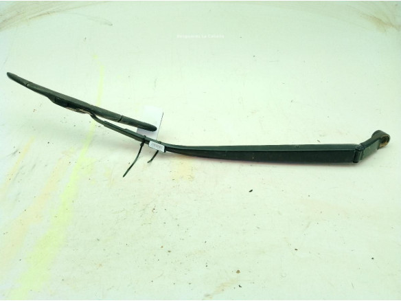 8521102300 BRAZO LIMPIAPARABRISAS DEL DER TOYOTA AURIS (_E18_)|Desguaces La Cabaña