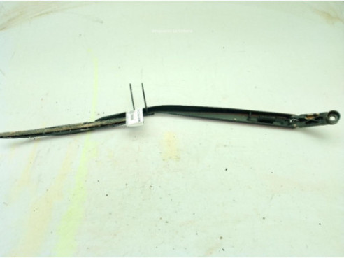 8521102300 BRAZO LIMPIAPARABRISAS DEL DER TOYOTA AURIS (_E18_)|Desguaces La Cabaña