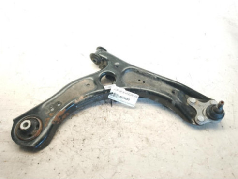 2Q0407152D  BRAZO SUSPENSION DEL DER INF VW POLO (AW1, BZ1)|Desguaces La Cabaña