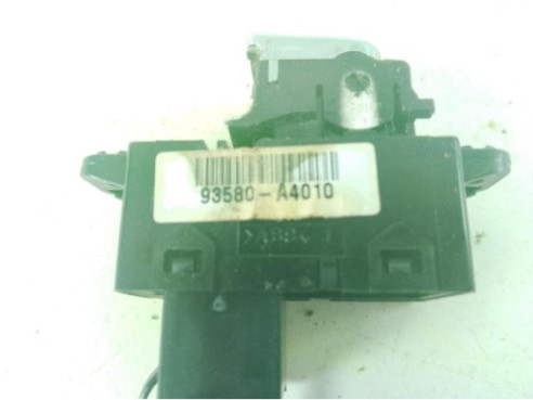 93580A4010 MANDO ELEVALUNAS PUERTA LAT TRA DER KIA CARENS IV|Desguaces La Cabaña