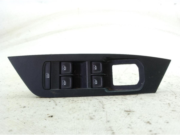 5G09598570 MANDO ELEVALUNAS PUERTA LAT DEL IZQ SKODA KODIAQ (NS7)|Desguaces La Cabaña