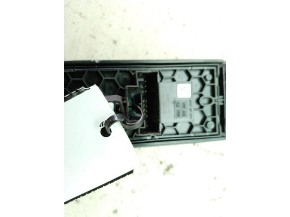 5G09598570 MANDO ELEVALUNAS PUERTA LAT DEL IZQ SKODA KODIAQ (NS7)|Desguaces La Cabaña