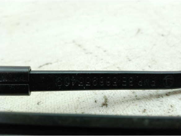 566955409 BRAZO LIMPIAPARABRISAS DEL IZQ SKODA KODIAQ (NS7)|Desguaces La Cabaña