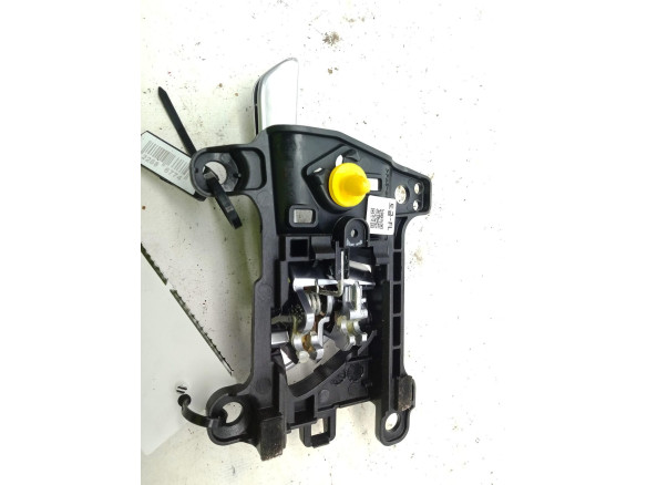 82610D7000NS5  MANILLA PUERTA LAT DEL IZQ INT HYUNDAI TUCSON (TL)|Desguaces La Cabaña