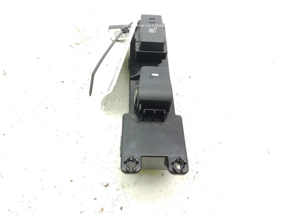 93580D3121 MANDO ELEVALUNAS PUERTA LAT TRA DER HYUNDAI TUCSON (TL)|Desguaces La Cabaña