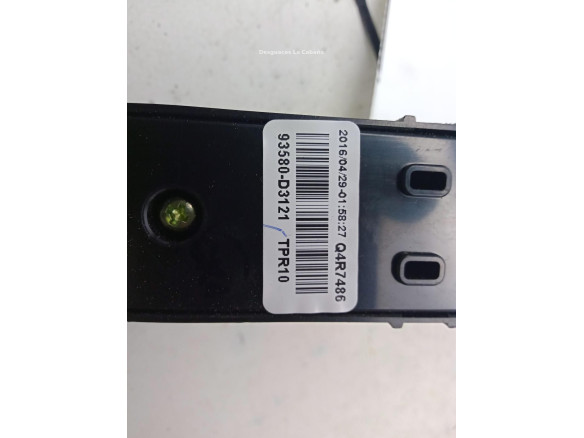 93580D3121 MANDO ELEVALUNAS PUERTA LAT TRA DER HYUNDAI TUCSON (TL)|Desguaces La Cabaña