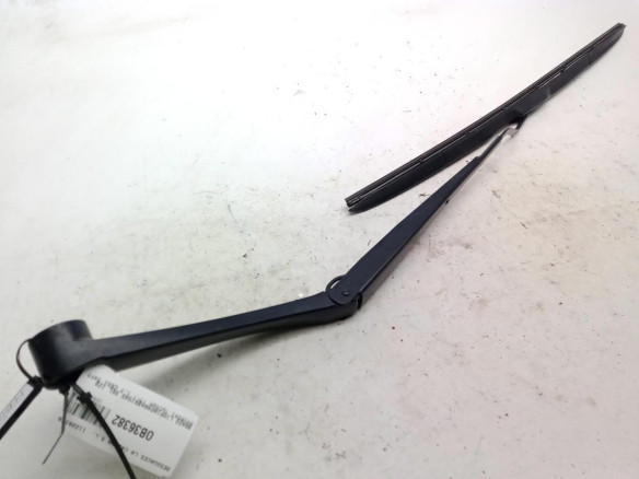 98311D7000 BRAZO LIMPIAPARABRISAS DEL IZQ HYUNDAI TUCSON (TL)|Desguaces La Cabaña