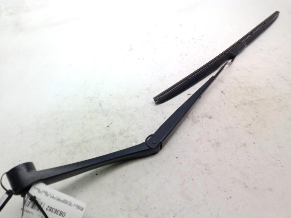 98311D7000 BRAZO LIMPIAPARABRISAS DEL IZQ HYUNDAI TUCSON (TL)|Desguaces La Cabaña