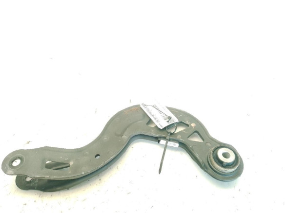 A2463501006  BRAZO SUSPENSION TRA IZQ SUP MERCEDES BENZ CLASE A (W176)|Desguaces La Cabaña