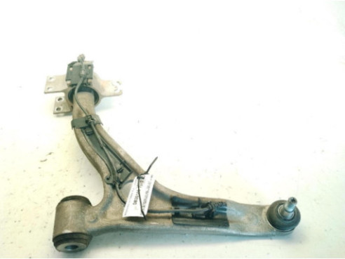 A2463304700  BRAZO SUSPENSION DEL IZQ INF MERCEDES BENZ CLASE A (W176)|Desguaces La Cabaña