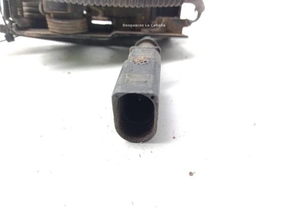 2K5823509E  CERRADURA CAPO VW TOURAN (1T3)|Desguaces La Cabaña