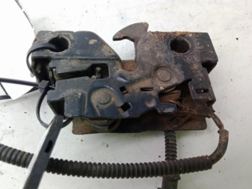 2K5823509E  CERRADURA CAPO VW TOURAN (1T3)|Desguaces La Cabaña