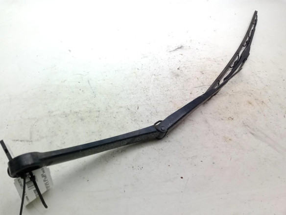 BRAZO LIMPIAPARABRISAS DEL DER HYUNDAI H350 Furgón|Desguaces La Cabaña