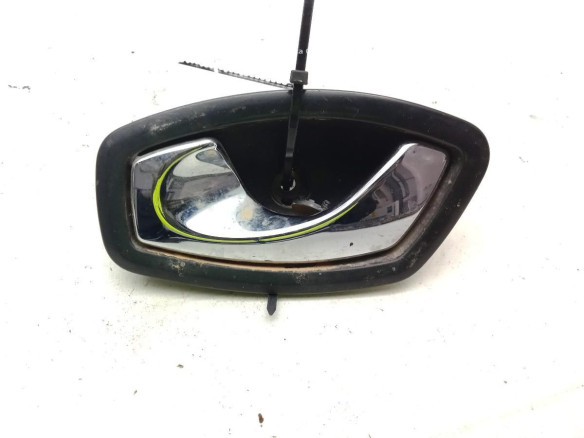 806700006R MANILLA PUERTA LAT DEL IZQ INT NISSAN NV300 Furgón (X82)|Desguaces La Cabaña