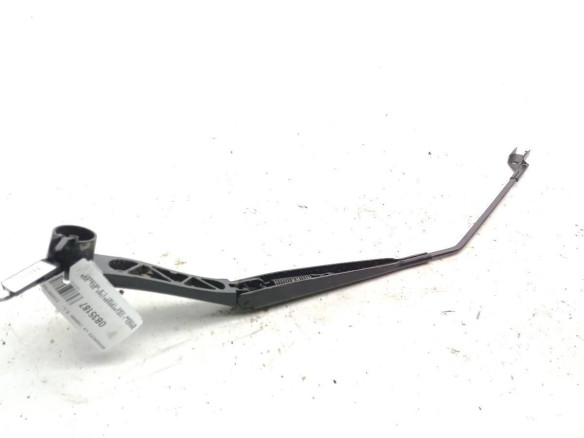 288866PE0A  BRAZO LIMPIAPARABRISAS DEL DER NISSAN JUKE (F16)|Desguaces La Cabaña