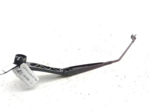 288866PE0A  BRAZO LIMPIAPARABRISAS DEL DER NISSAN JUKE (F16)|Desguaces La Cabaña