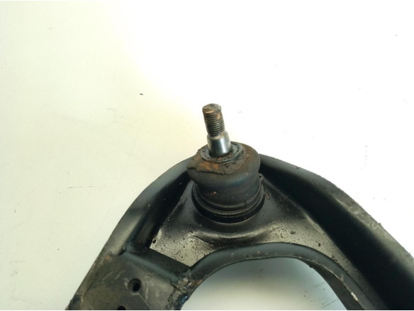BRAZO SUSPENSION DEL IZQ SUP NISSAN PICK UP (D22)|Desguaces La Cabaña