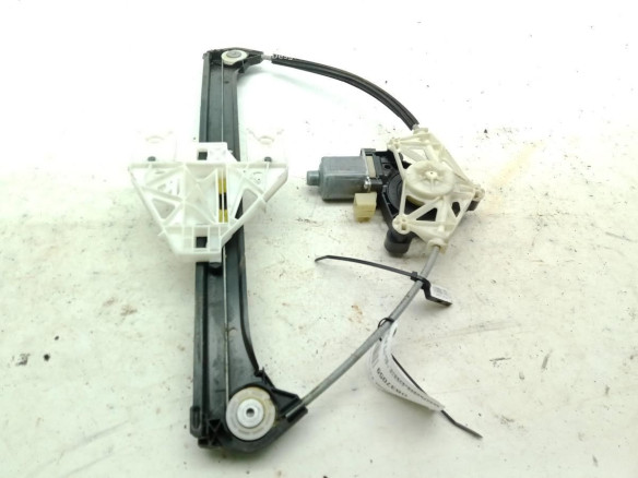 5Q0959802 ELEVALUNAS PUERTA LAT TRA DER AUDI A3 Sportback (8VA, 8VF)|Desguaces La Cabaña