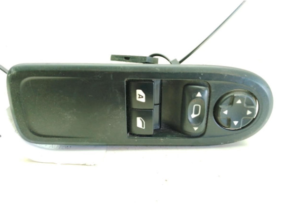 96637530XT MANDO ELEVALUNAS PUERTA LAT DEL IZQ CITROEN C3 II|Desguaces La Cabaña