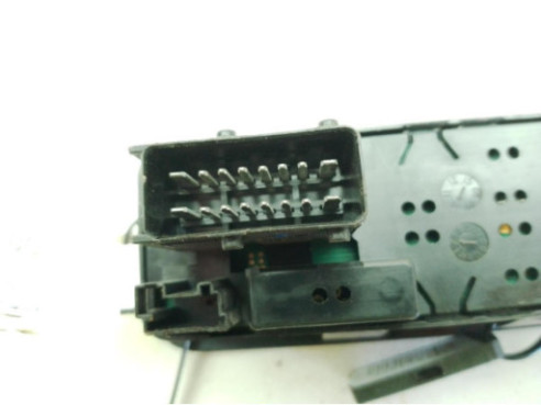 96637530XT MANDO ELEVALUNAS PUERTA LAT DEL IZQ CITROEN C3 II|Desguaces La Cabaña
