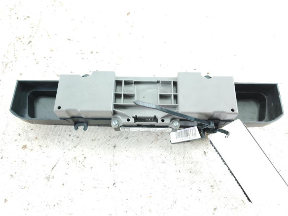 A9068701910008 INTERRUPTOR WARNING VW CRAFTER 30-50 Furgón (2E_)|Desguaces La Cabaña