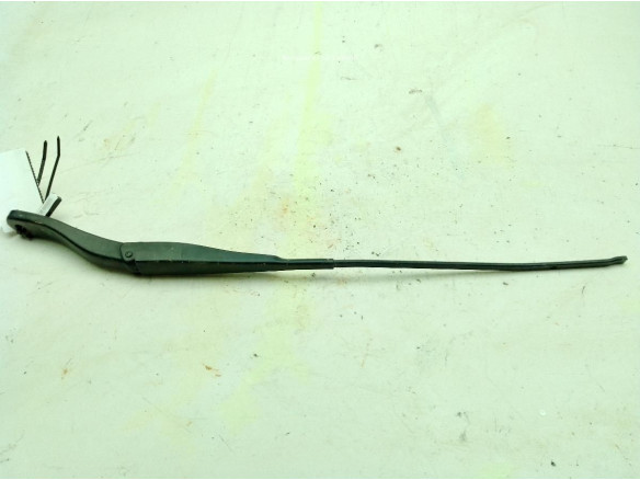 288865045R BRAZO LIMPIAPARABRISAS DEL IZQ DACIA SANDERO II|Desguaces La Cabaña