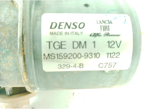 1592009310 MOTOR LIMPIAPARABRISAS DEL FORD KA (RU8)|Desguaces La Cabaña