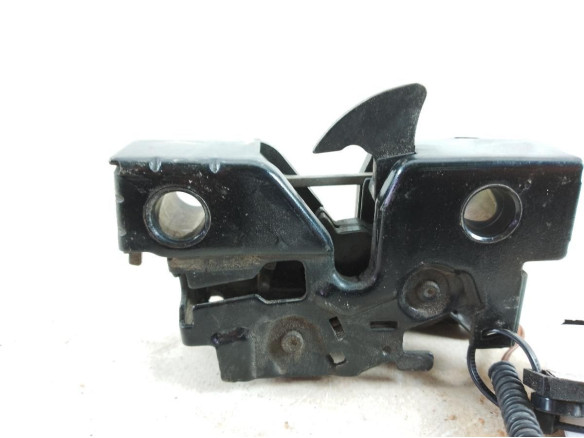 5U0823509N  CERRADURA CAPO SEAT IBIZA IV (6J5, 6P1)|Desguaces La Cabaña