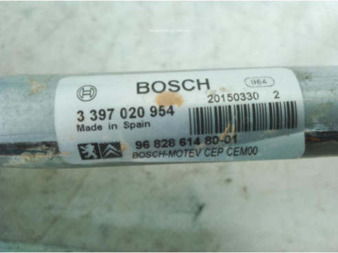 9682861480 MOTOR LIMPIAPARABRISAS DEL PEUGEOT PARTNER Furgón|Desguaces La Cabaña