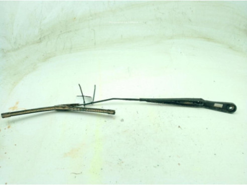 745395906 BRAZO LIMPIAPARABRISAS DEL DER BMW 1 (F40)|Desguaces La Cabaña