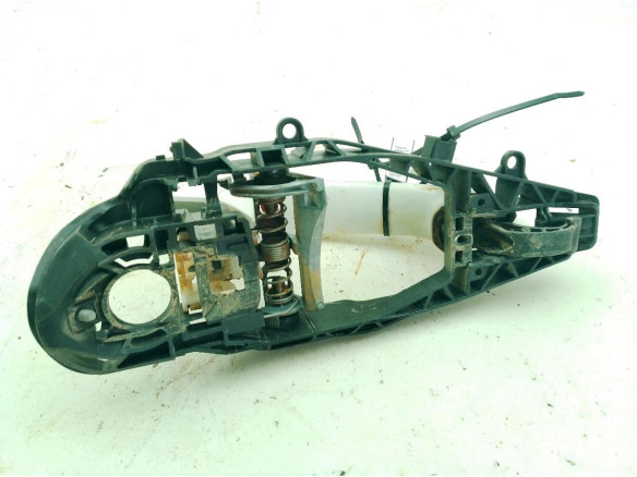 988177703 MANILLA PUERTA LAT TRA IZQ EXT BMW 1 (F40)|Desguaces La Cabaña