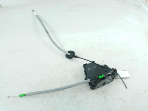 825008232R CERRADURA PUERTA LAT TRA DER RENAULT AUSTRAL|Desguaces La Cabaña
