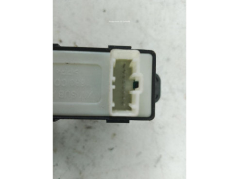 MANDO ELEVALUNAS PUERTA LATERAL TRASERO IZQUIERDO|Desguaces La Cabaña 2