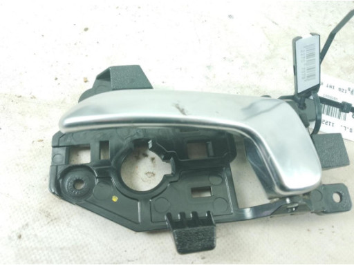 1905002 MANILLA PUERTA LAT TRA IZQ INT PEUGEOT 5008|Desguaces La Cabaña