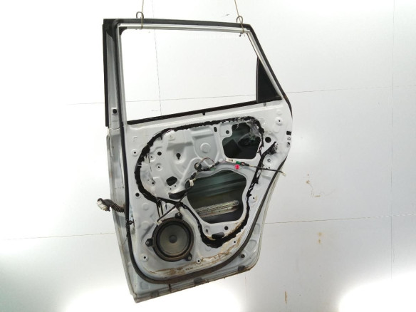 6700302380  PUERTA LAT TRA DER TOYOTA AURIS (_E18_)|Desguaces La Cabaña