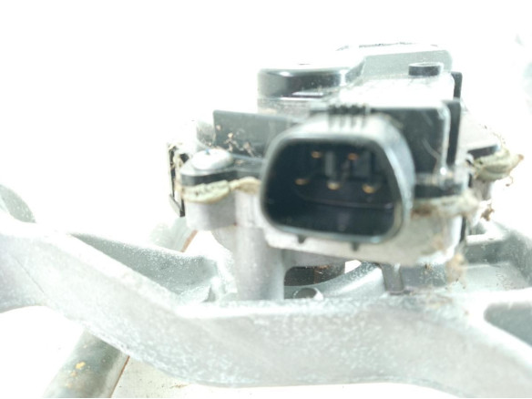 8511002340 MOTOR LIMPIAPARABRISAS DEL TOYOTA AURIS (_E18_)|Desguaces La Cabaña