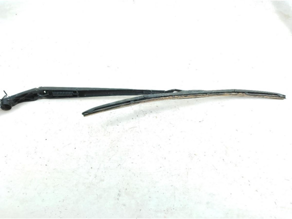 8522102310  BRAZO LIMPIAPARABRISAS DEL IZQ TOYOTA AURIS (_E18_)|Desguaces La Cabaña