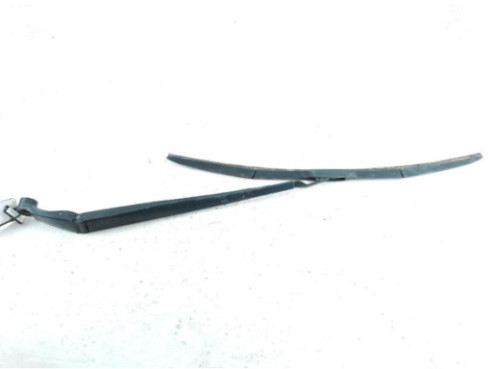 8522102310  BRAZO LIMPIAPARABRISAS DEL IZQ TOYOTA AURIS (_E18_)|Desguaces La Cabaña