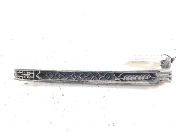 8U0955407  BRAZO LIMPIAPARABRISAS TRA PORTÓN AUDI Q3 (8UB, 8UG)|Desguaces La Cabaña