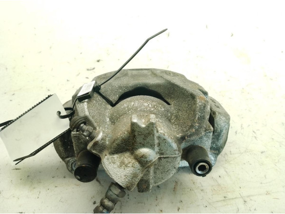 410110596R  PINZA DEL IZQ NISSAN JUKE (F16)|Desguaces La Cabaña