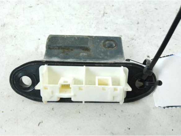 8484048020  PULSADOR PORTON / TAPA MALETA LEXUS NX (_Z1_)|Desguaces La Cabaña