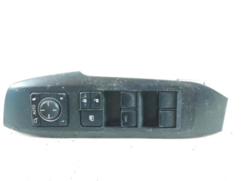 8404078010 MANDO ELEVALUNAS PUERTA LAT DEL IZQ LEXUS NX (_Z1_)|Desguaces La Cabaña