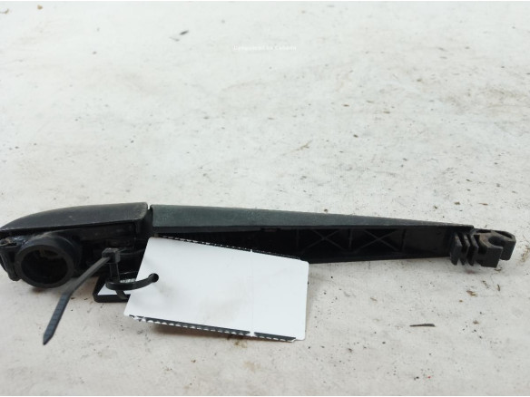 8524142060  BRAZO LIMPIAPARABRISAS TRA PORTÓN LEXUS NX (_Z1_)|Desguaces La Cabaña