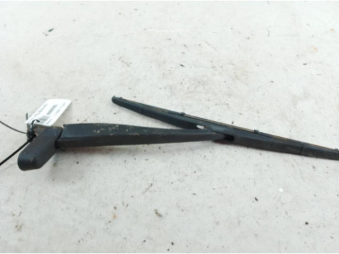 1608396380  BRAZO LIMPIAPARABRISAS TRA PORTÓN PEUGEOT 208|Desguaces La Cabaña